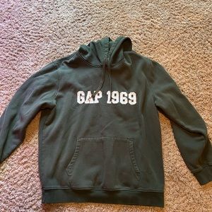 GAP Sweatshirt